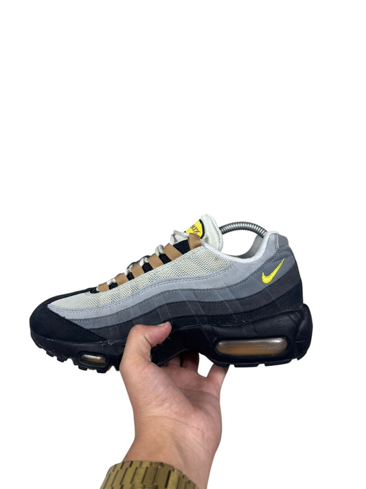 Air Max 95 Yellow Strike (40)
