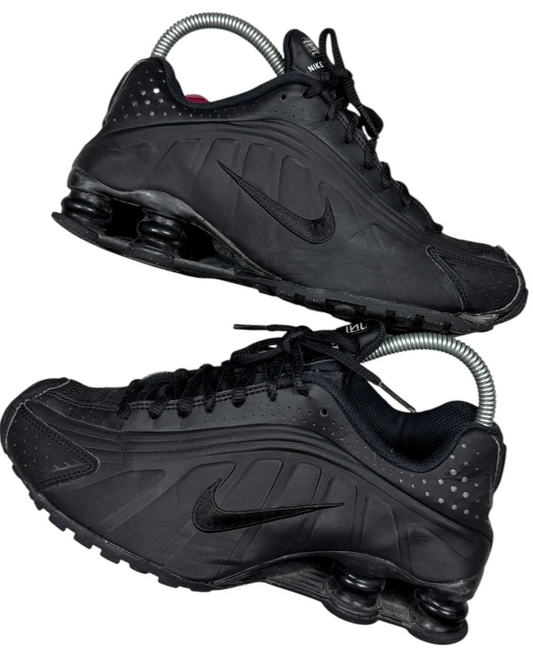 Nike Shox R4 Triple Black (37,5)