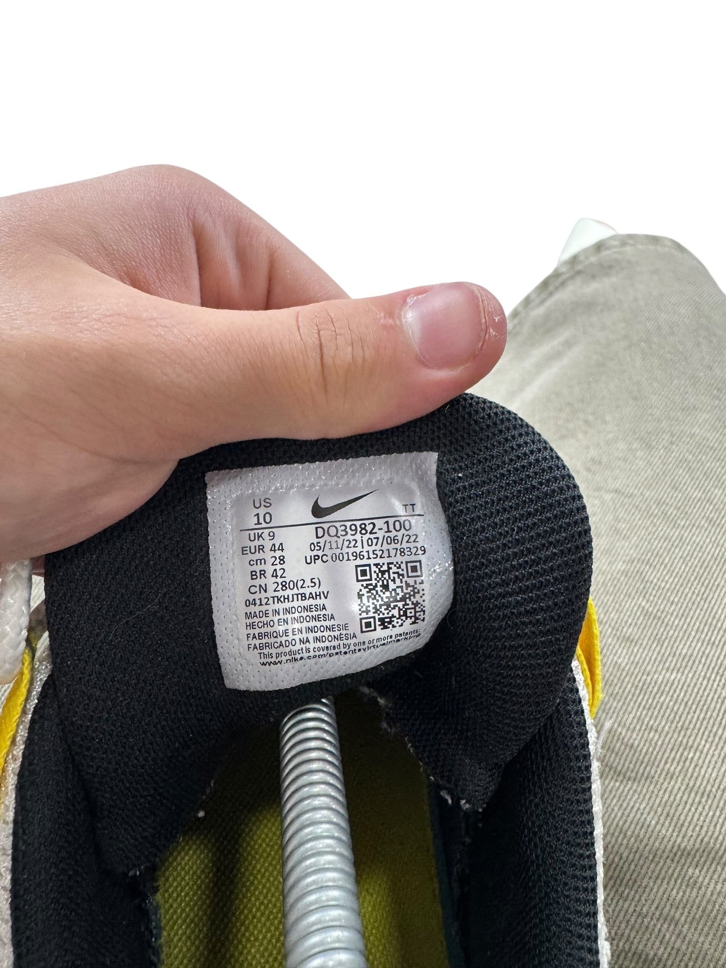 Nike Air Max 95 Yellow and White (44)